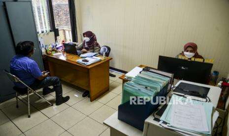 Legislator Desak Transparansi Soal 97 Ribu PNS Misterius