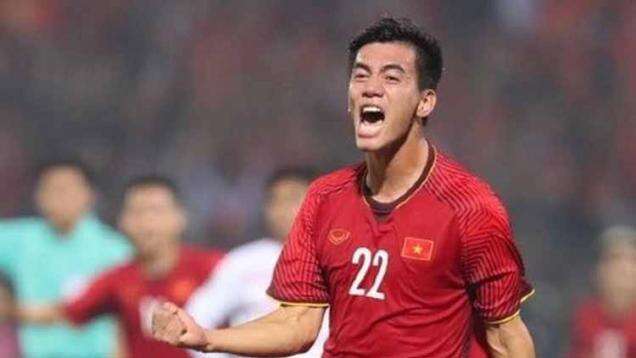 Bomber Vietnam Ini Targetkan Cetak 3 Gol ke Gawang Timnas Indonesia