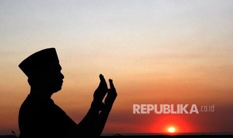 Fadilah Tafakur Menurut Para Ahli Hikmah