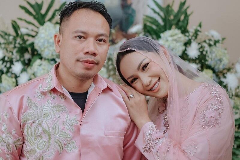 Kalina Oktarani Curhat di Instagram, Vicky Prasetyo Bantah Ada Masalah