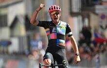 Alberto Bettiol Menangi Etape 18 Giro d`Italia 2021, Peter Sagan Bayar Denda