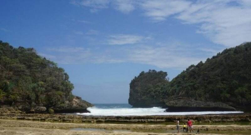 Usai Swafoto, 3 Wisawatan Ditemukan Meninggal Dunia Terseret Ombak Pantai