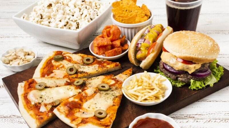 Catat Moms! Ini Tips Hindarkan Anak dari Junk Food
