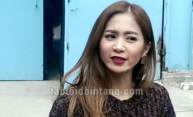 Agamanya Diributkan Lagi, Bunga Zainal Beri Balasan Menohok
