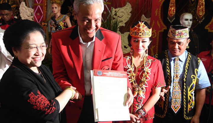 Nggak Percaya? Pengamat Ini Beberkan Bukti Mbak Puan Maharani Kalah Jauh sama Mas Ganjar...