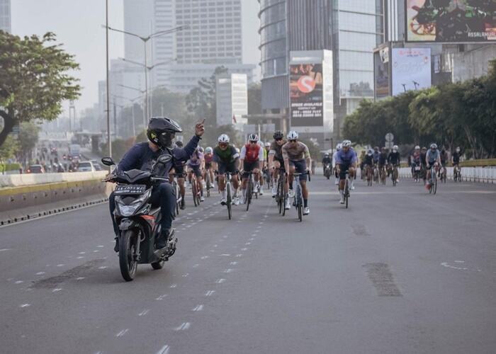 Gara-gara Pesepeda, Plat AA Trending di Twitter