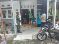 Satu Warga Tepapar Covid-19, Bhabinkamtibmas Lakukan Tracing Bersama Puskesmas