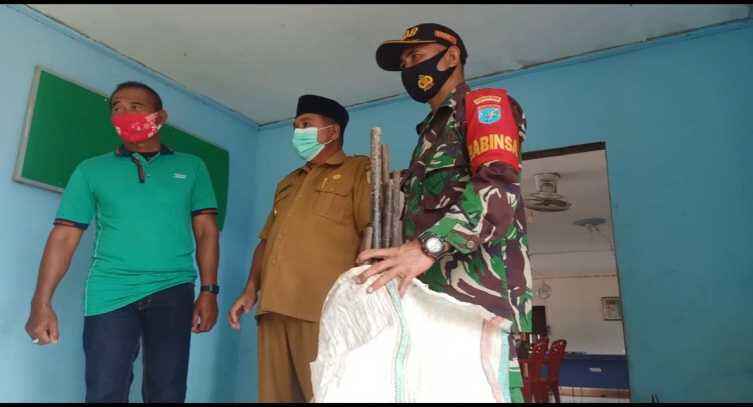 6 Pucuk Senjata Diserahkan ke Danramil, Babinsa Berpangkat Serda Pun Dipuji