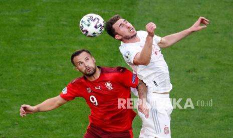 Jelang Lawan Italia, Enrique Senang Punya Laporte