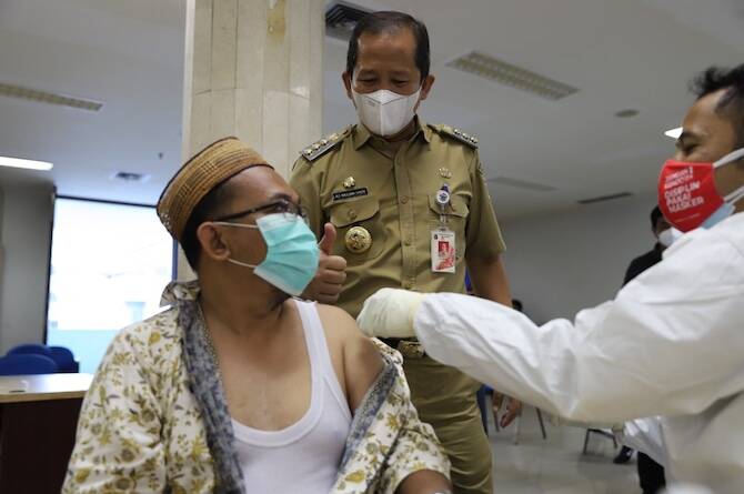 Ikut Perangi Pandemi, Ribuan Tokoh Agama Jakut Sudah Divaksinasi