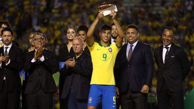 Paolo Maldini Siapkan Trik Khusus Demi Boyong New Shevchenko ke AC Milan