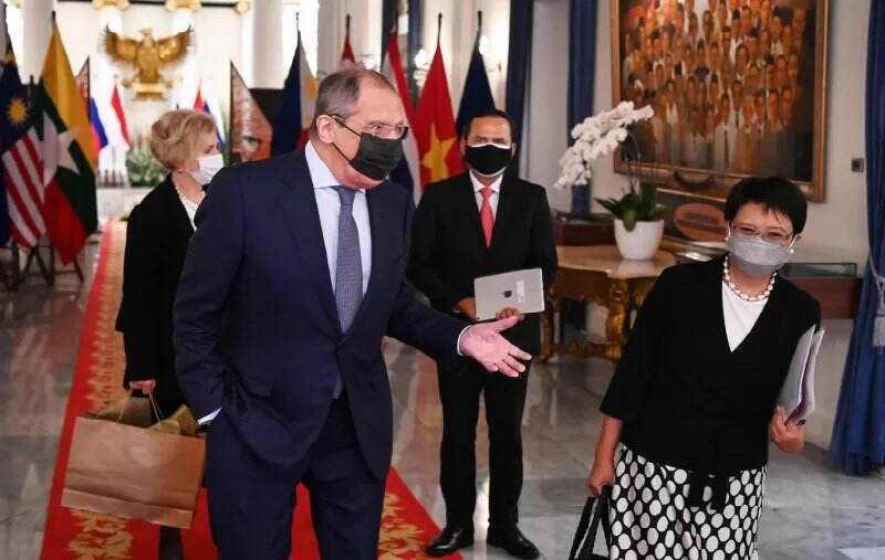 Menlu RI-Rusia Bahas Rencana Kunjungan Presiden Putin ke Indonesia