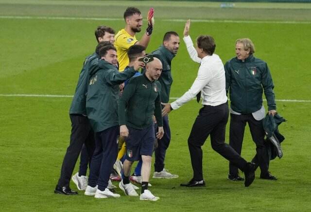 Italia Singkirkan Spanyol di Piala Eropa 2020, Roberto Mancini: Adu Penalti Perjudian
