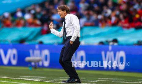 Mancini Akui Italia Kesulitan Menguasai Bola Vs Spanyol