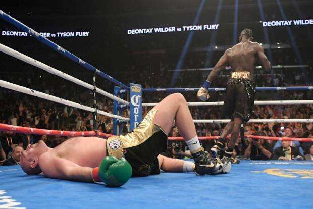 Wilder Balas KO Tyson Fury dalam 5 Ronde, Scott: Dia Lebih Hebat!