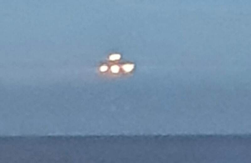 Heboh, Siswa Ini Ngaku Menangkap UFO Besar yang Melayang di Pantai