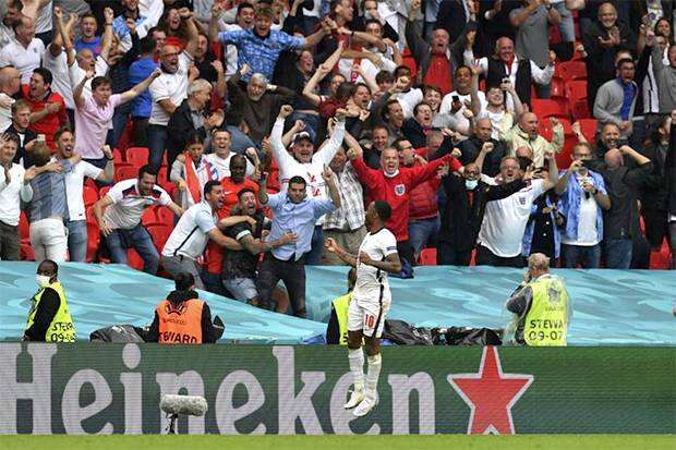 Pemerintah Inggris Jajaki Kemungkinan Seluruh Stadion Dihadiri Suporter