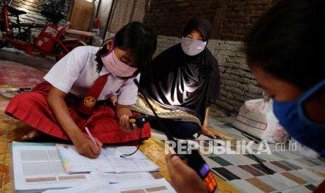 Legislator Minta Kemendikbudristek Segera Putuskan PJJ