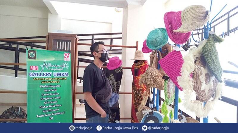 Manfaatkan Pojokan Lobi, Kenalkan Produk ke Tamu Dewan