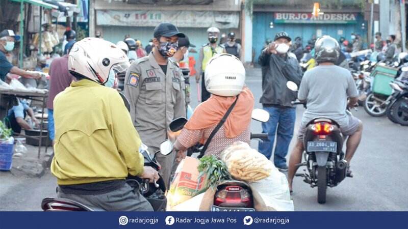 Pastikan Disiplin Prokes di Pasar Tradisional