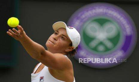 Barty Singkirkan Rekan Senegara di Perempat Final Wimbledon