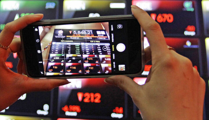 Bursa Asia Memerah Darah, IHSG Melesat ke Zona Hijau Sendirian!