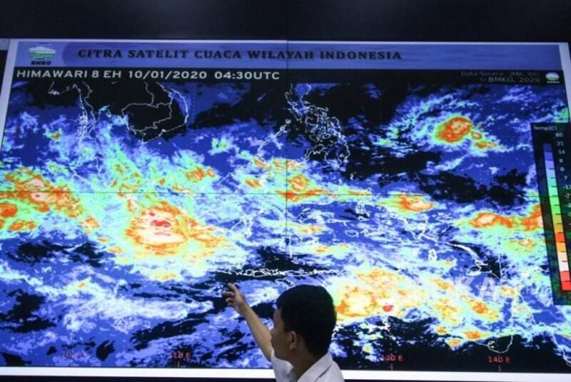 Cuaca Kalsel Hari Ini: Waspada 7 Wilayah Hujan Disertai Petir