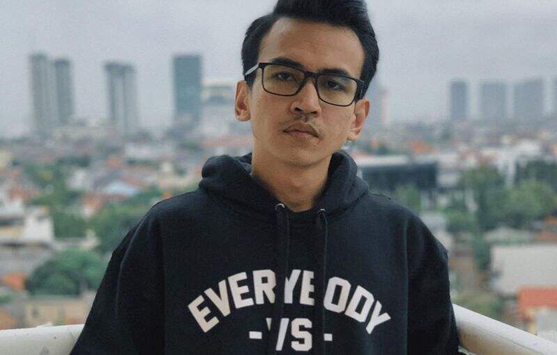 Gantung Nasib Jerinx, Netizen Pertanyakan Keseriusan Adam Deni Soal Endorse Covid-19