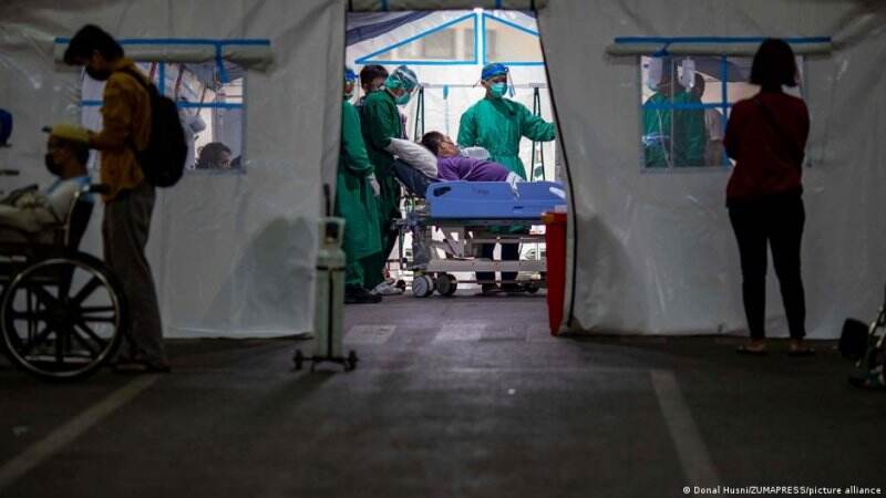 Pandemic Talks: Kalau Anda Yakin COVID Itu Tidak Ada, Setidaknya Berempatilah!