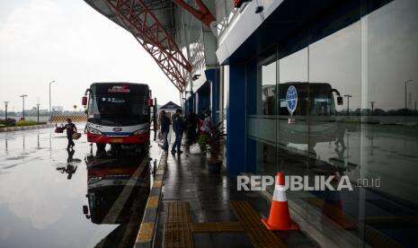 Terminal Pulogebang Alami Penurunan Penumpang saat PPKM