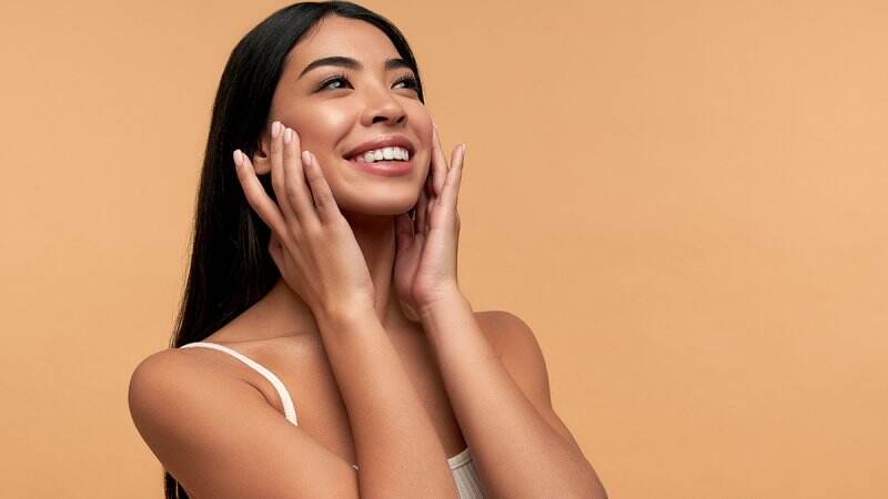 Ingin Memiliki Wajah Glowing? Coba 14 Rekomendasi Produk Skincare Ini