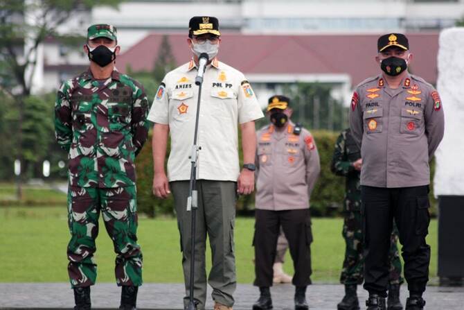 Anies Beri Sanksi Perusahaan, Jika Masih Temukan Karyawan ke Kantor