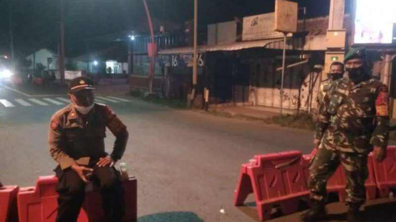 Ruas Jalan Protokol Kota Slawi dan Perbatasan Kabupaten Tegal Ditutup, Warga Kecewa dan Luapkan Kekesalan di Medsos