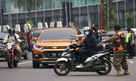 Jalur Utama Sidoarjo-Surabaya Ditutup Total