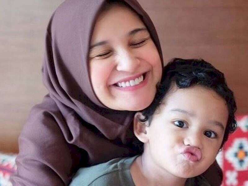Batal Naik Haji, Putra Sulung Shireen Sungkar Amuki Covid-19