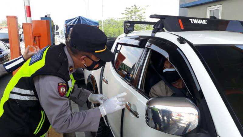 PPKM Level 1-4 Dilonggarkan, Pelaku Perjalanan Tetap Wajib Bawa Kartu Vaksin dan Hasil Antigen atau PCR