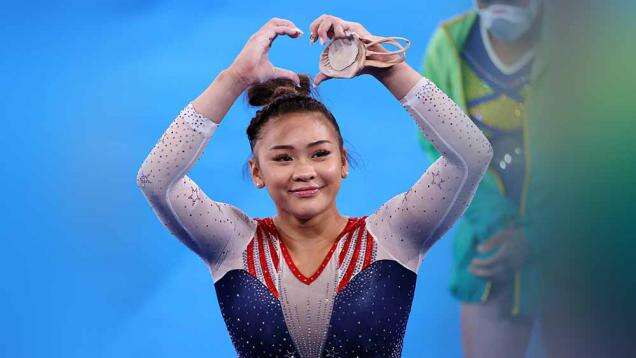 Sunisa Lee: Kisah Heroik Pengungsi Laos yang Sumbang Emas untuk AS di Olimpiade