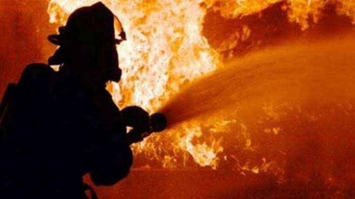 Lupa Matikan Obat Nyamuk, Rumah Semipermanen di Cinangka Serang Ludes Terbakar