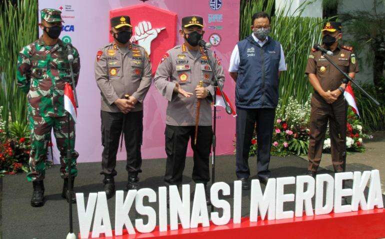Jelang HUT RI, Gulirkan Vaksin Merdeka Kapolri Pede, Ekonomi Bisa Berkembang Lagi