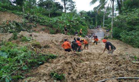 Masyarakat di Tasikmalaya Diimbau Waspadai Bencana Longsor
