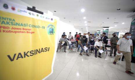 Stok Menipis, Kabupaten Bogor Terima 99.625 Vial Vaksin