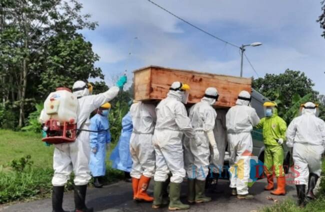 Kasus Kematian Akibat Covid-19 di Kabupaten Blitar Tertinggi se-Jawa Timur