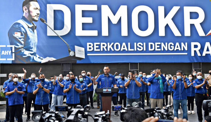 Balas Serangan Kader Demokrat, Ade Armando Unggah Meme PPKM: Partai Para Kader Mangkrak
