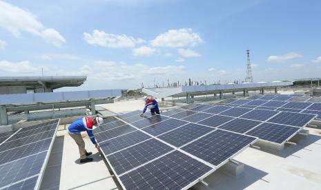 Pertamina Bidik Pemasangan PLTS 500 MW di Area Operasi