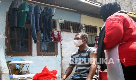 In Picture: Vaksin Covid -19 dari Rumah ke Rumah di Pondok Cabe