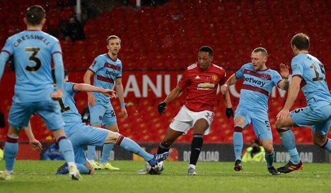 Tolak Inter Milan, Anthony Martial Disarankan Bertahan di Man United