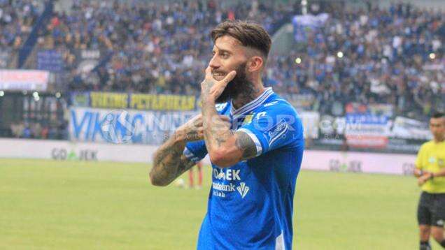Muncul Nama Baru, Pelatih PSM Kesengsem Mantan Palang Pintu Persib
