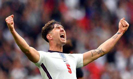 John Stones Perpanjang Masa Bakti Bersama City Hingga 2026