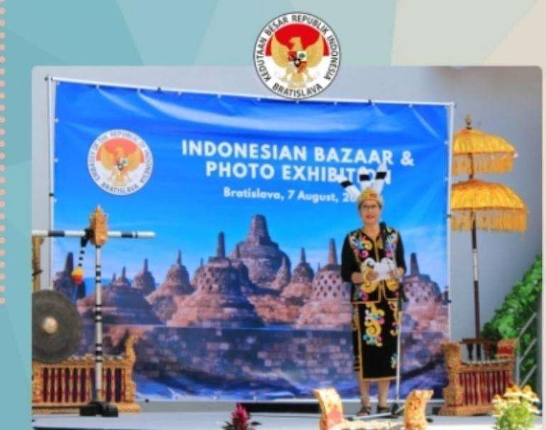 Dubes Adiyatwidi Adiwoso Promosikan Budaya Lewat Bazar Dan Pameran Foto