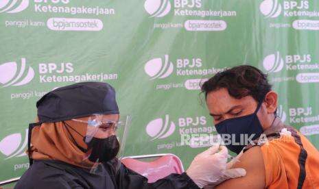 Jabar Target Capai Herd Immunity di Akhir 2021